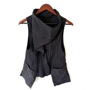 LUUKAA Cowl Neck Asymmetrical Minimalist Grunge Pleat Vest Top Size 10